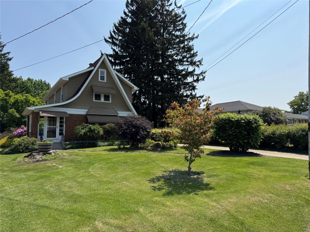 Property Photo: 2817 Arcadia Avenue PA 16506