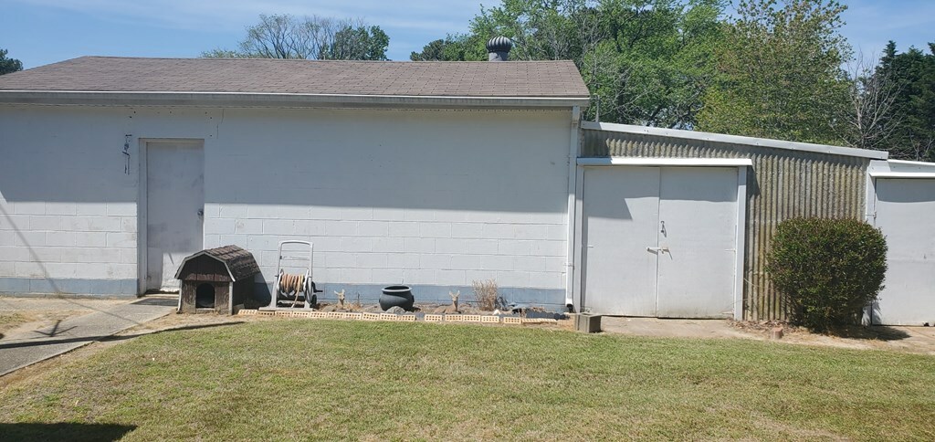 Property Photo: 21061 Cardinal Acres Dr VA 23421