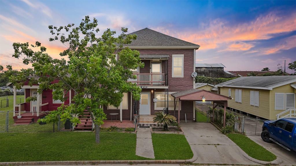 Property Photo:  4216 Avenue M 1/2  TX 77550 