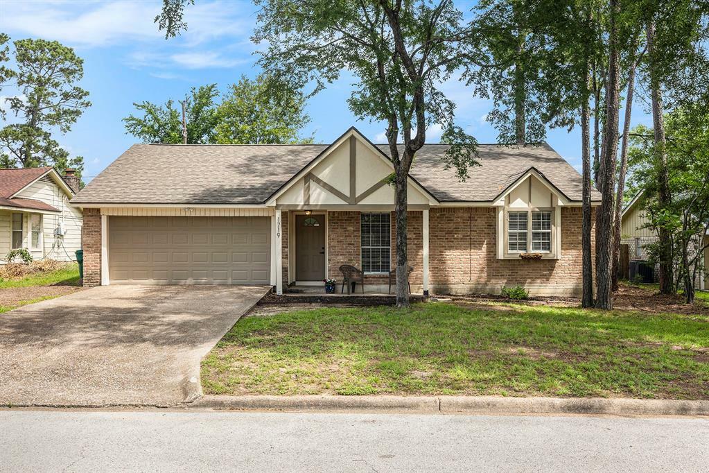 Property Photo: 1719 Tims Lane TX 77301