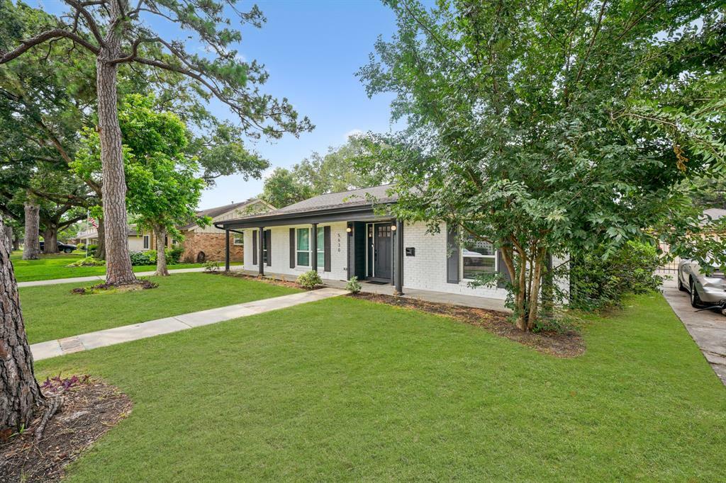 Property Photo: 5630 Lymbar Drive TX 77096