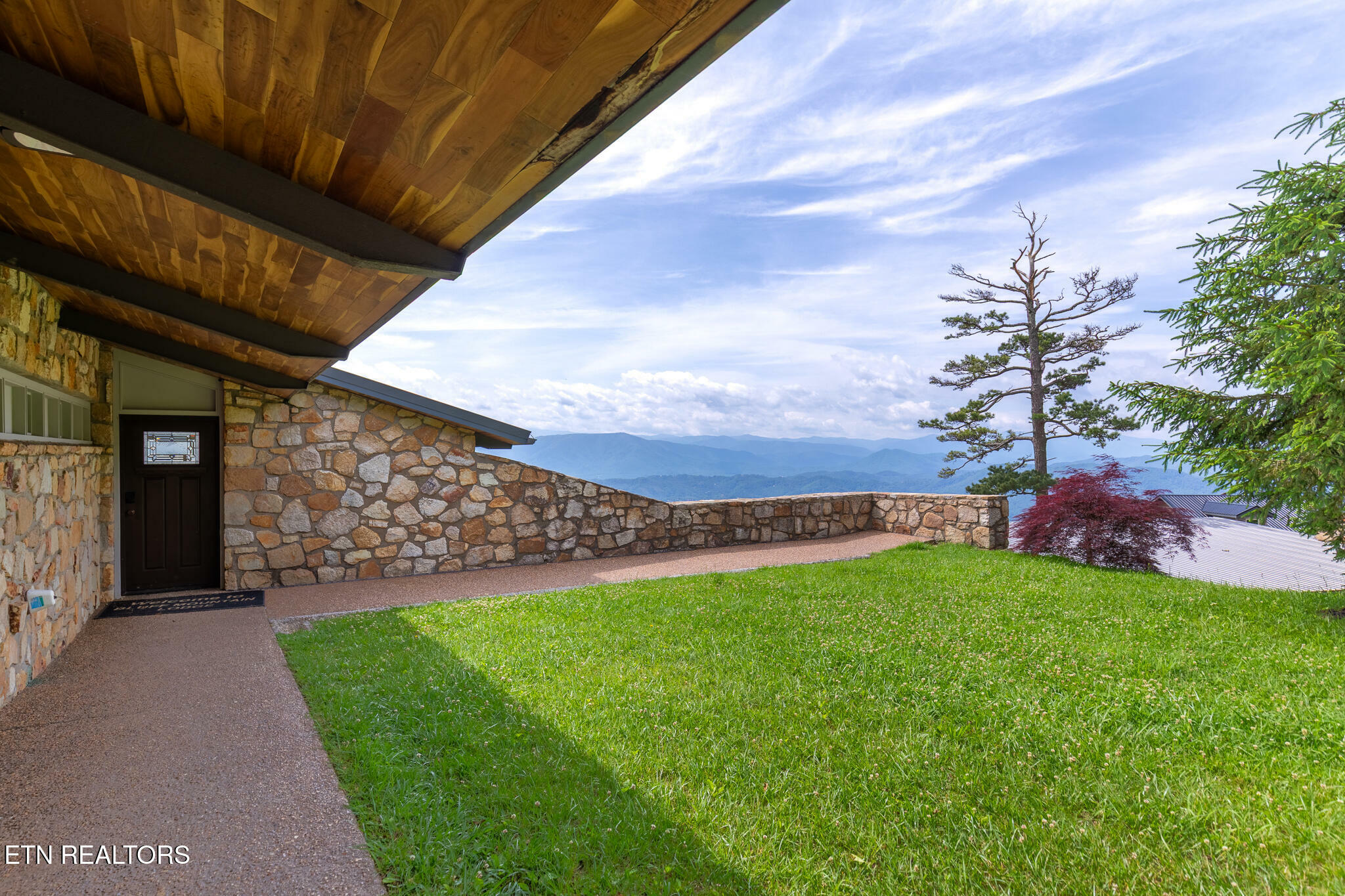 Property Photo:  2940 Tower Rd  TN 37876 