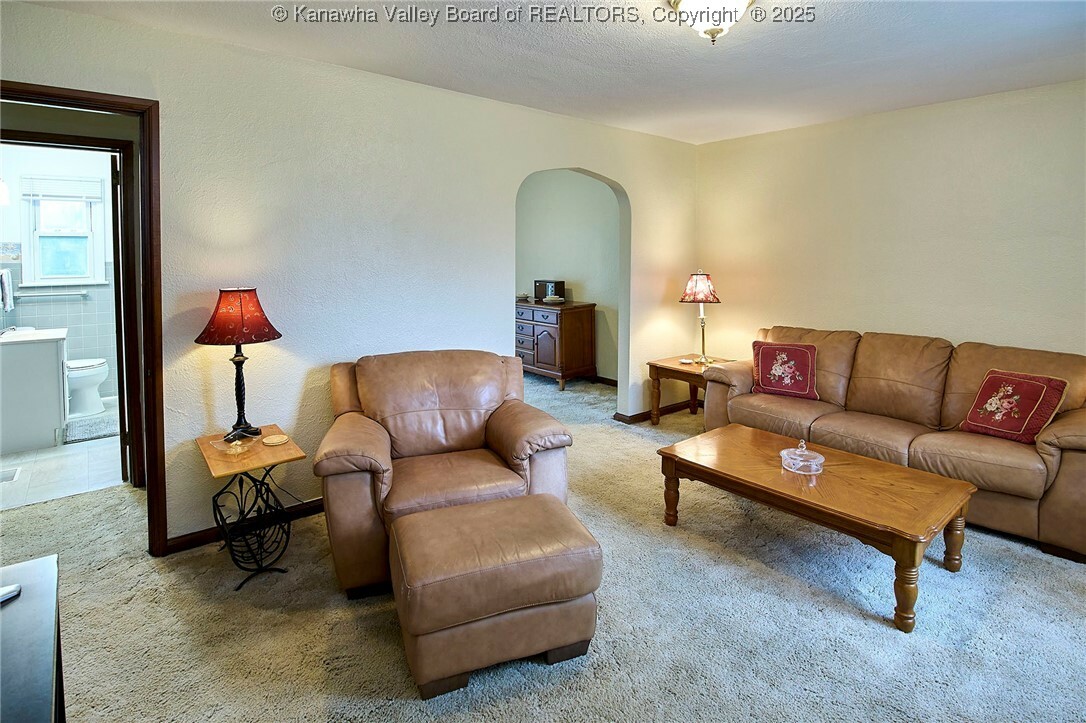 Property Photo: 908 Overlook Way WV 25309