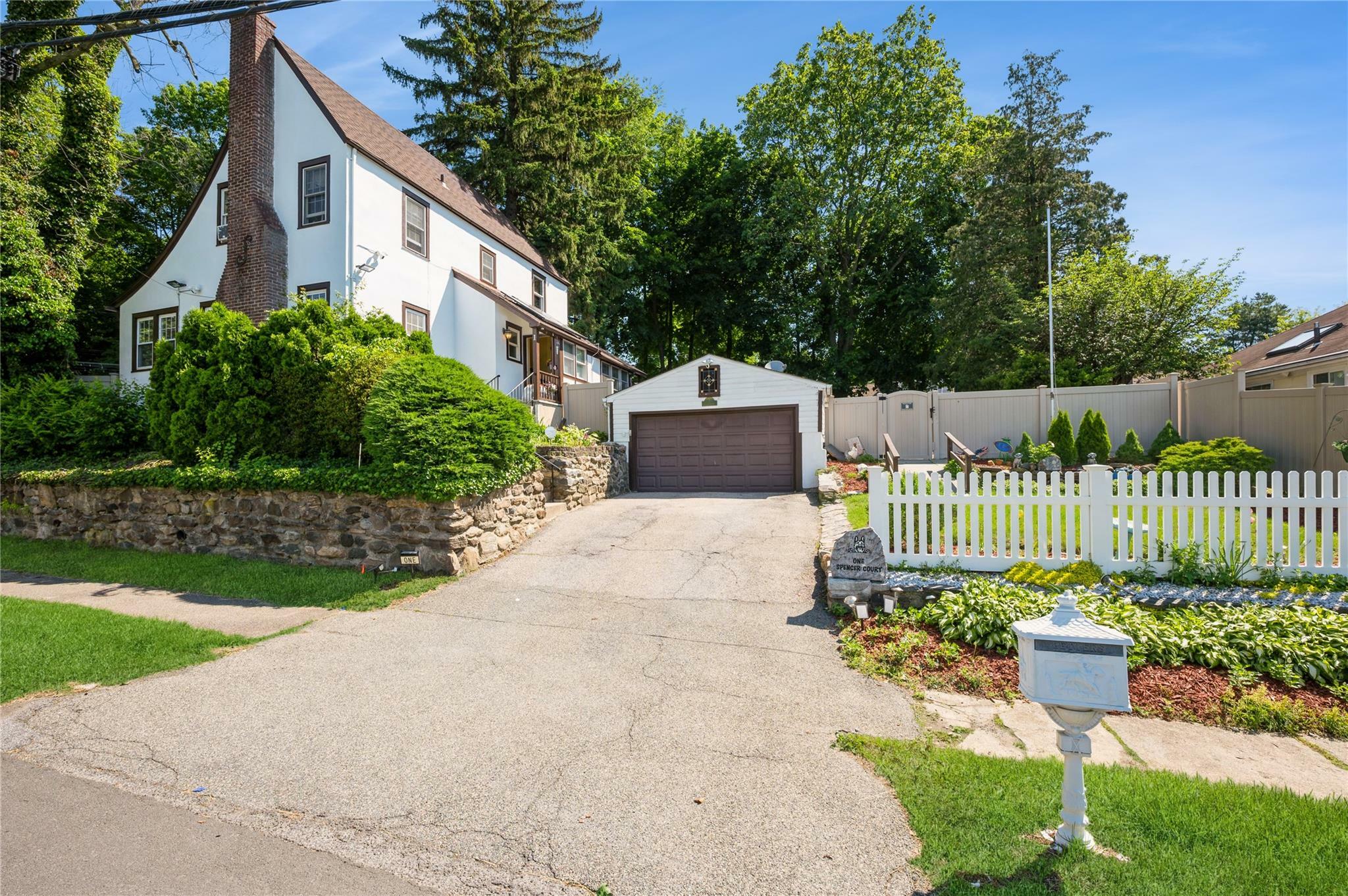 Property Photo: 1 Spencer Court NY 10530