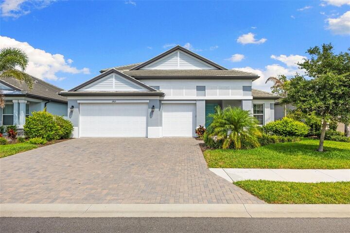 Property Photo: 19821 Montenero Way FL 34293