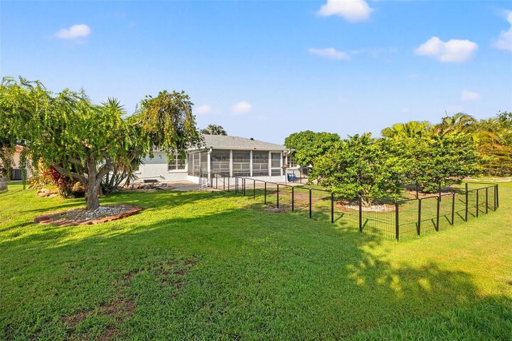 Property Photo:  629 Fort Duquesna Drive  FL 33573 