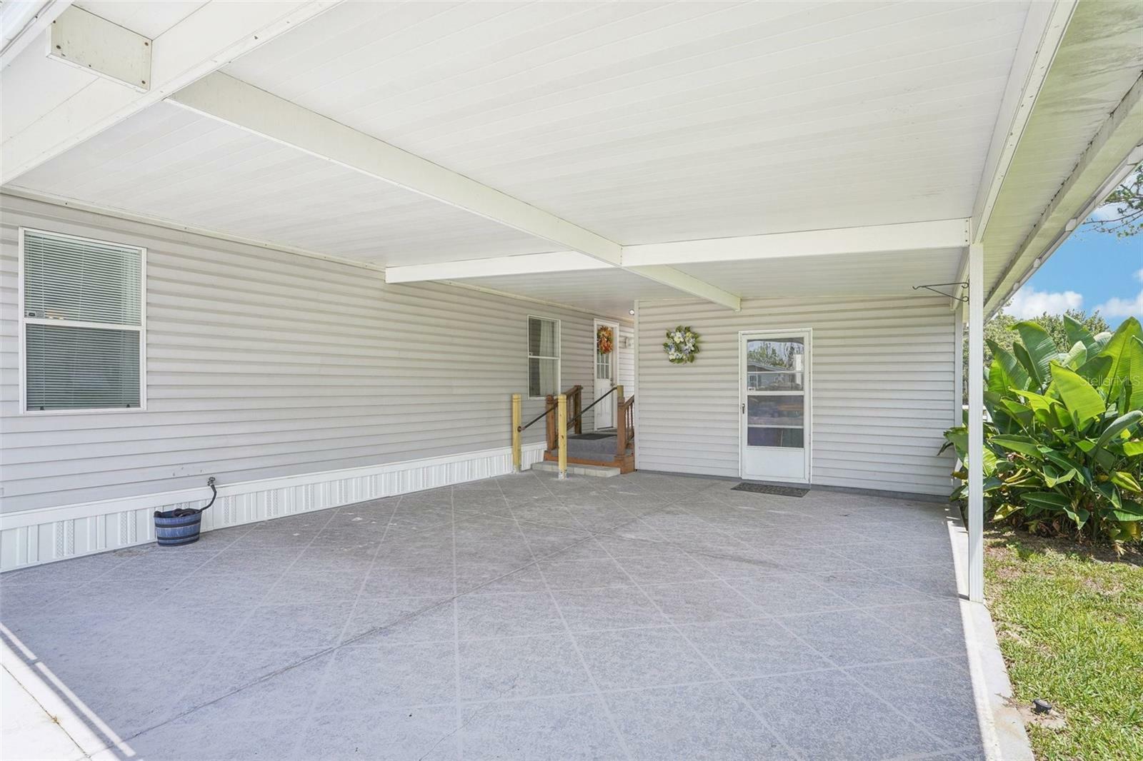 Property Photo: 3316 Rainbow Road FL 32778