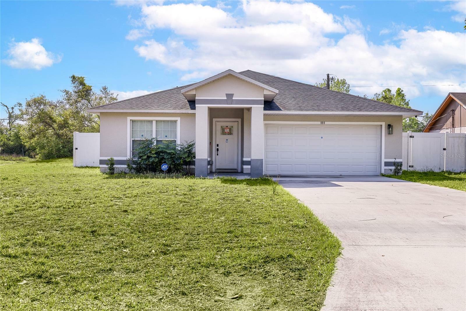 Property Photo: 999 Trumbull Street FL 32725