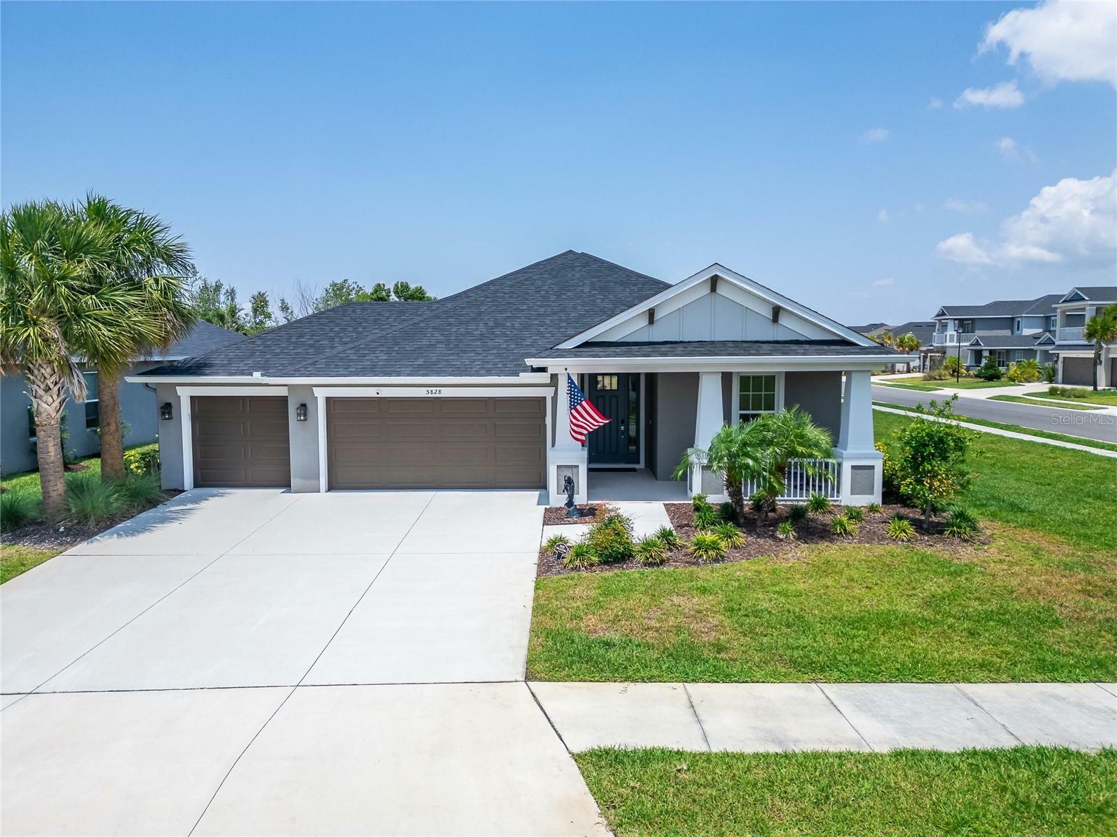 Property Photo: 5828 Clairwood Court FL 34221