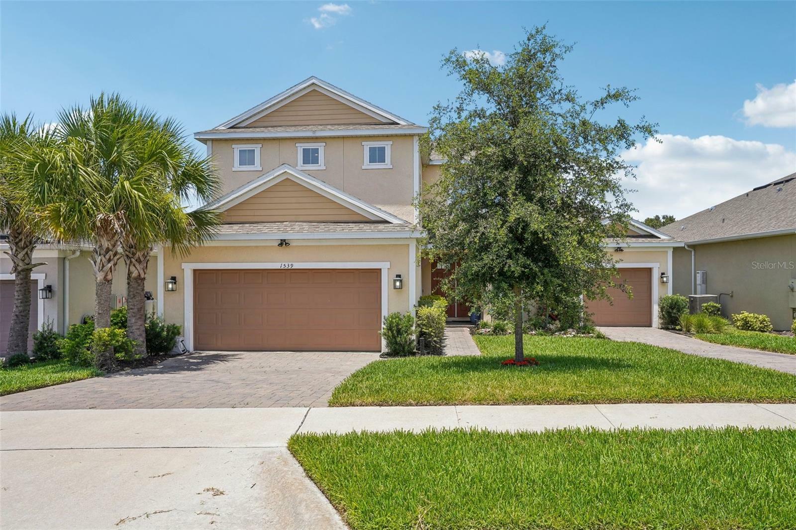 Property Photo:  