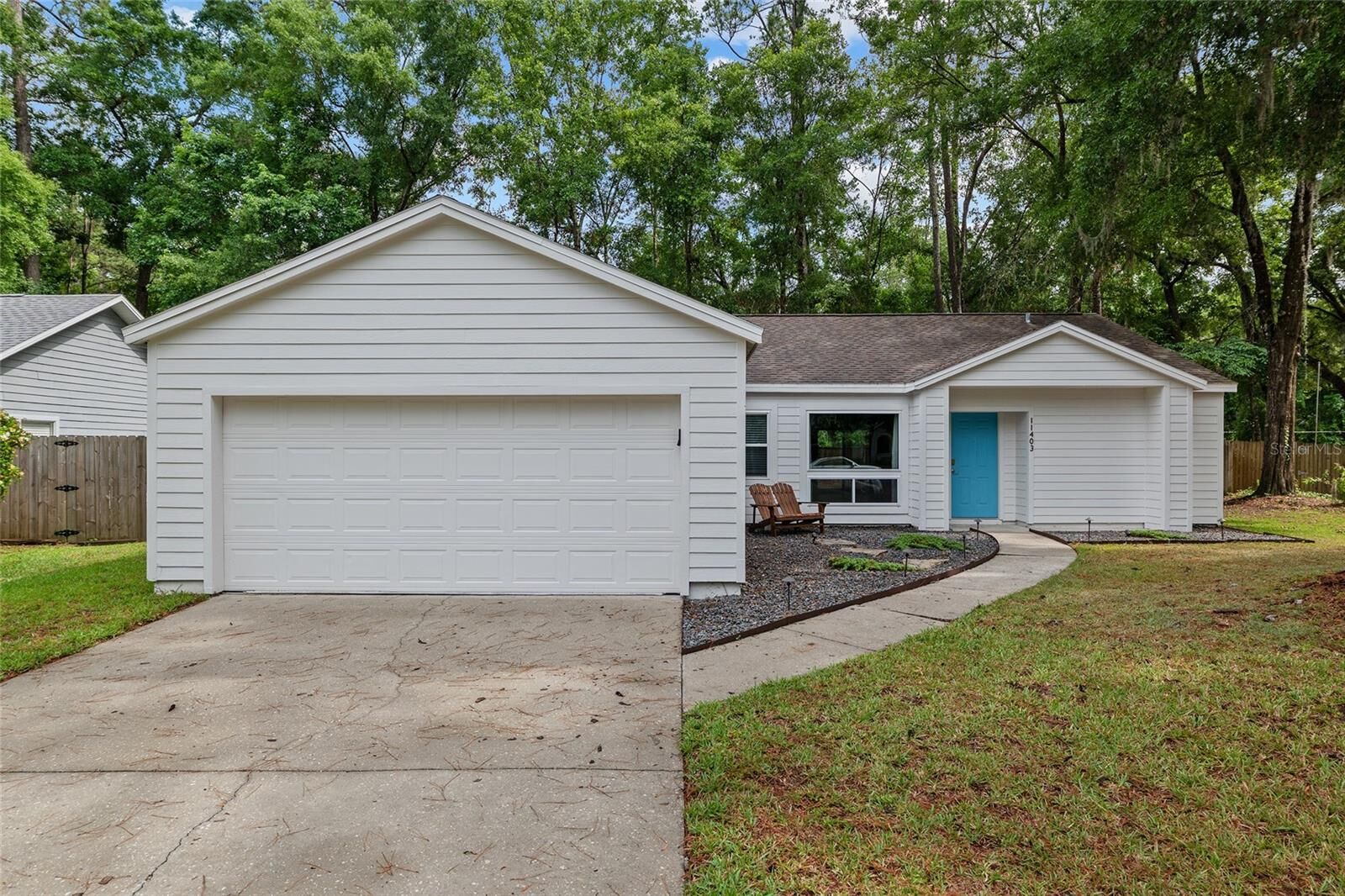 Property Photo: 11403 NW 8th Road FL 32606