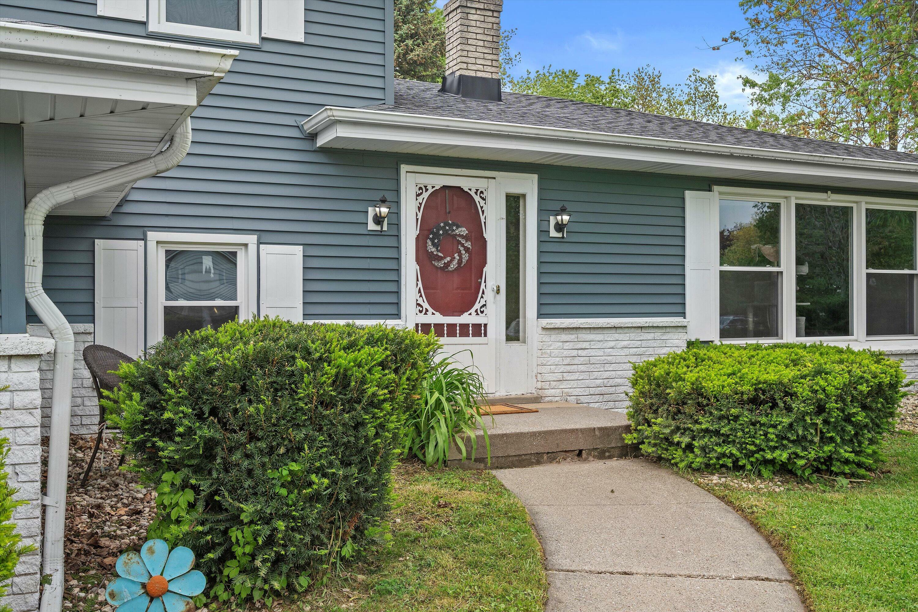 Property Photo: 5744 Wildwood Dr WI 53403