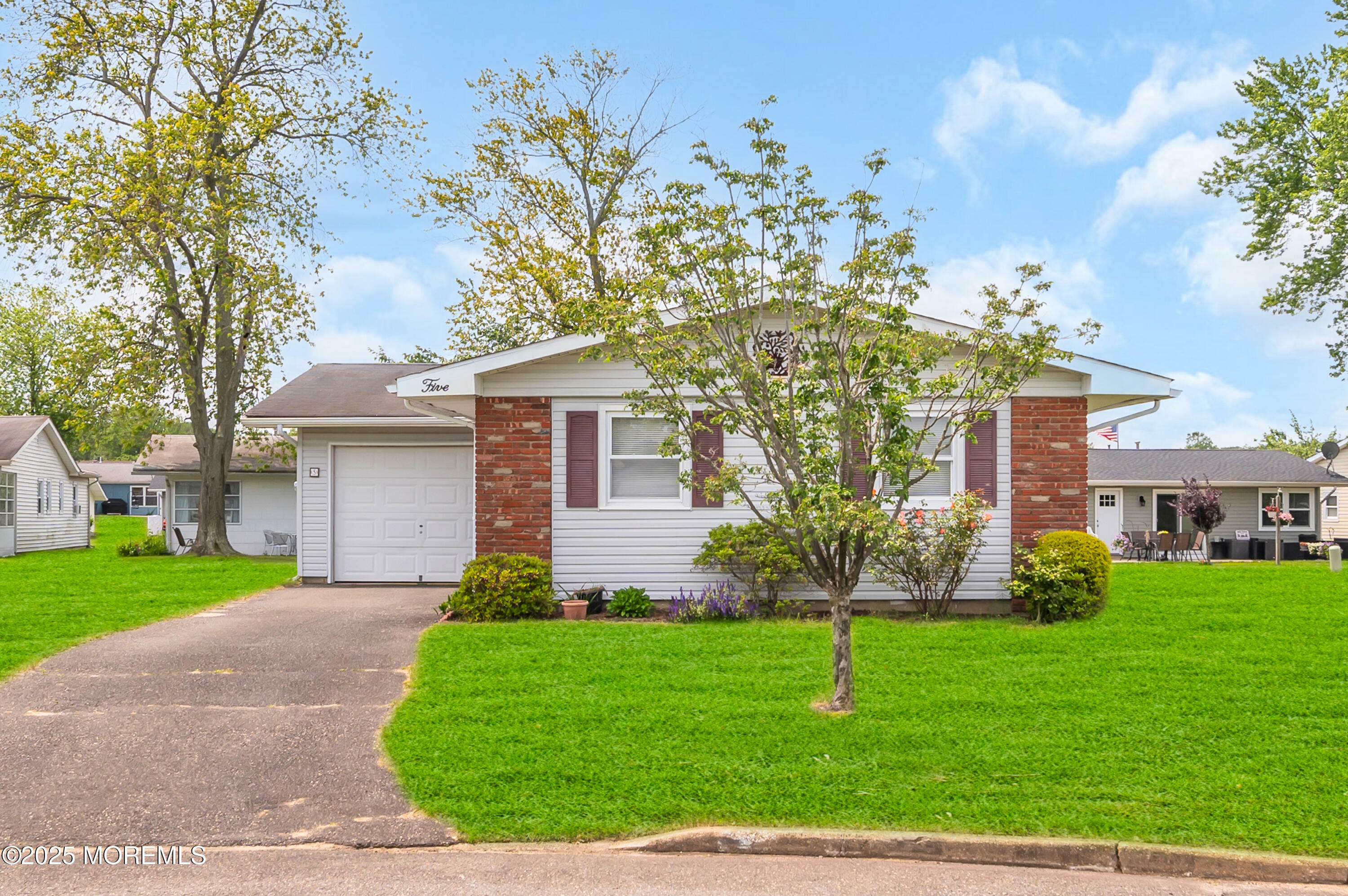 Property Photo: 5 Spenser Court NJ 08724