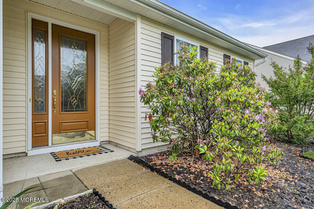 Property Photo:  8 Tisdale Road  NJ 08759 