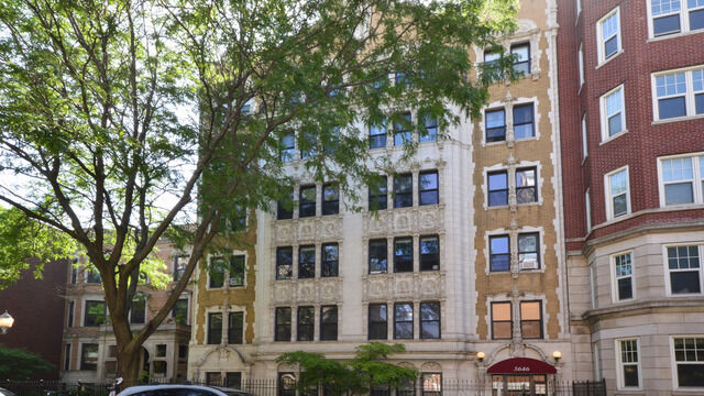Property Photo: 5646 N Kenmore Avenue 1C IL 60660