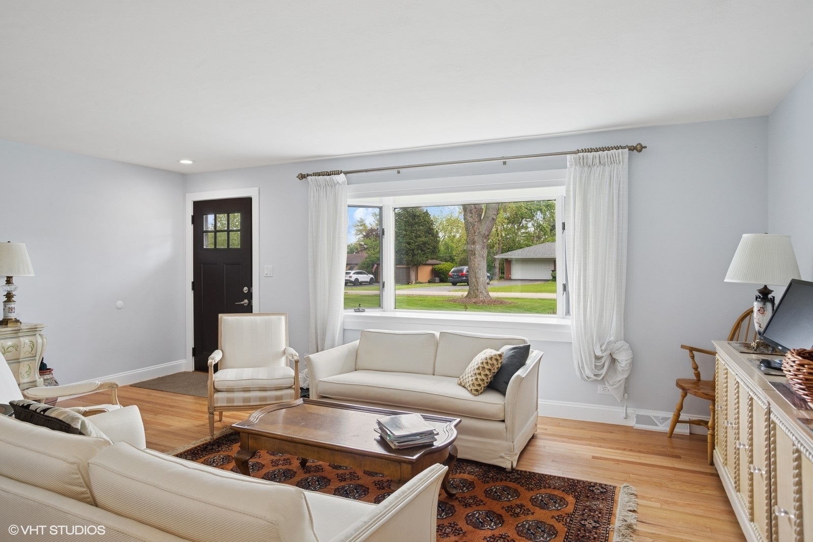 Property Photo: 2050 Beechnut Road IL 60062