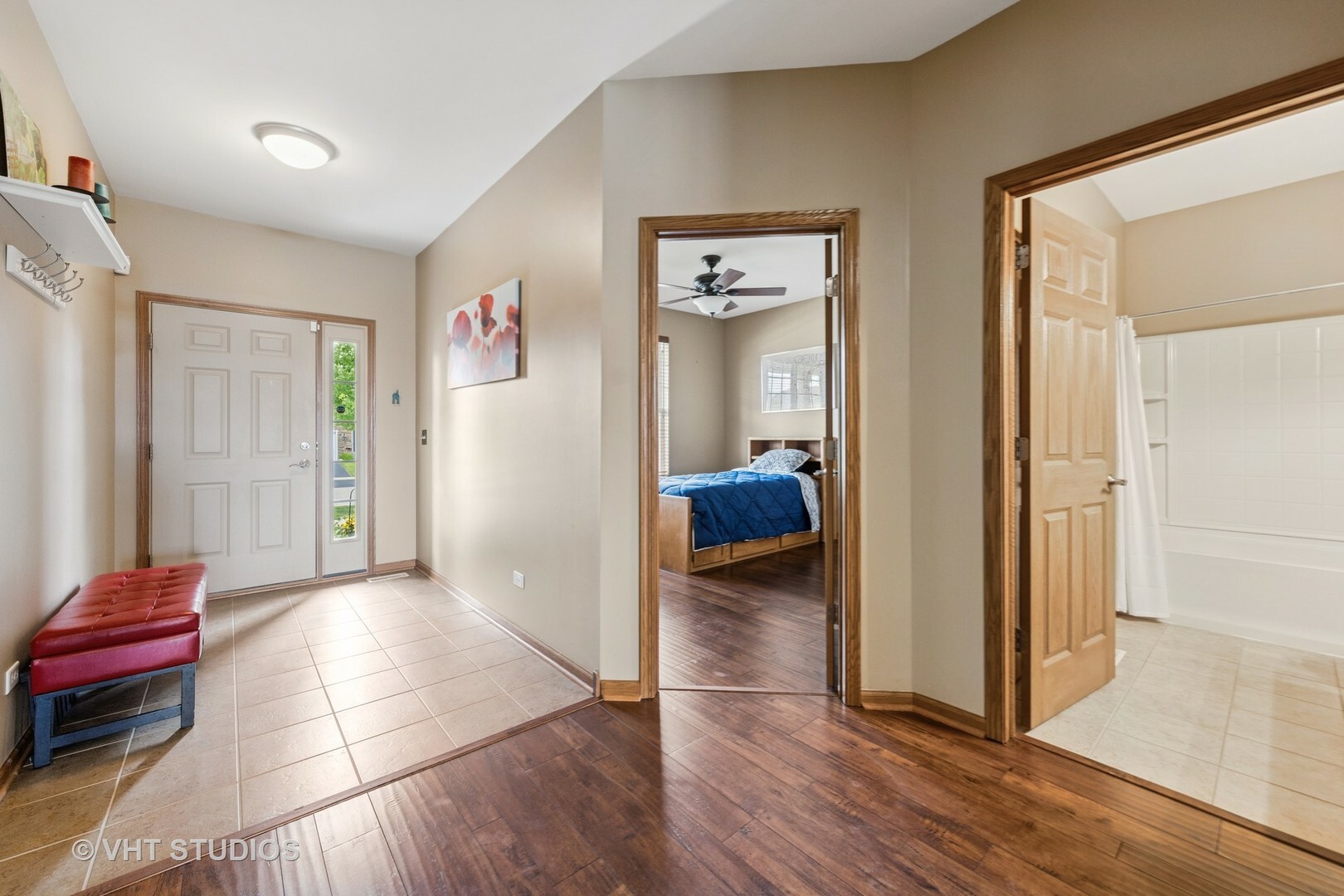 Property Photo:  825 Colchester Drive  IL 60543 