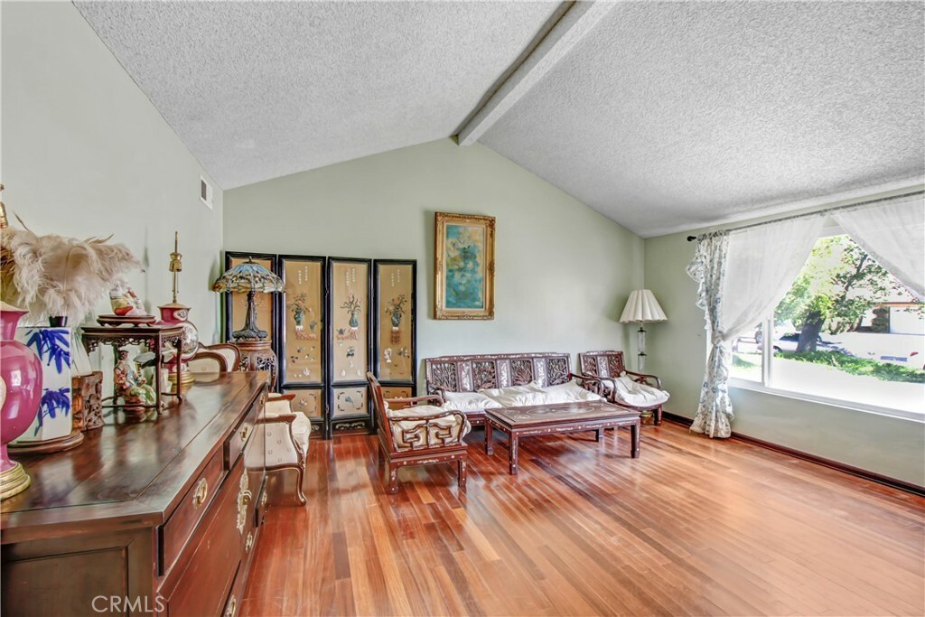 Property Photo:  14617 Kinzie Street  CA 91402 