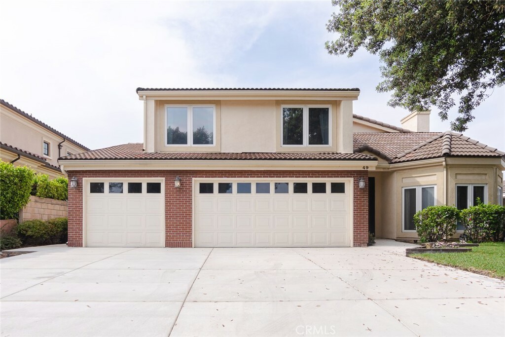 Property Photo: 49 W La Sierra Drive CA 91007