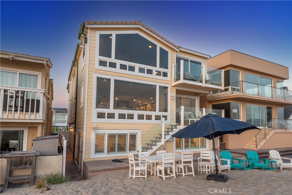 Property Photo:  2133 Ocean Drive  CA 93035 