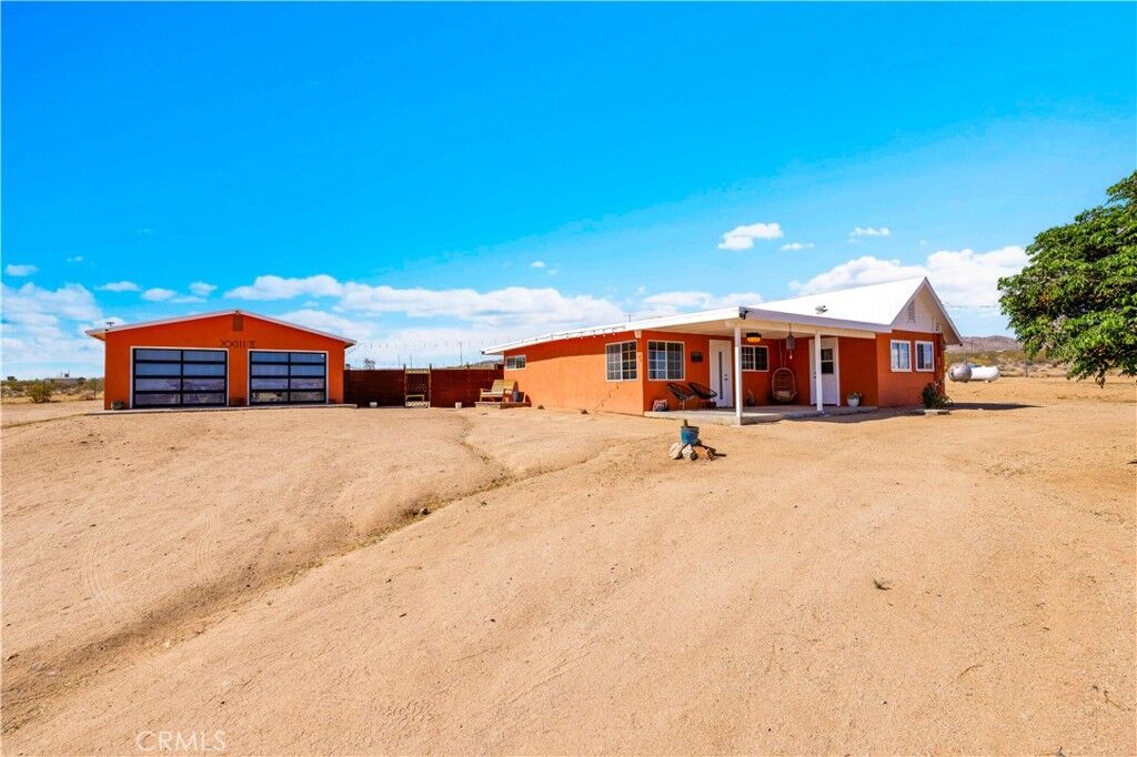 Property Photo: 55850 Shannon Road CA 92285