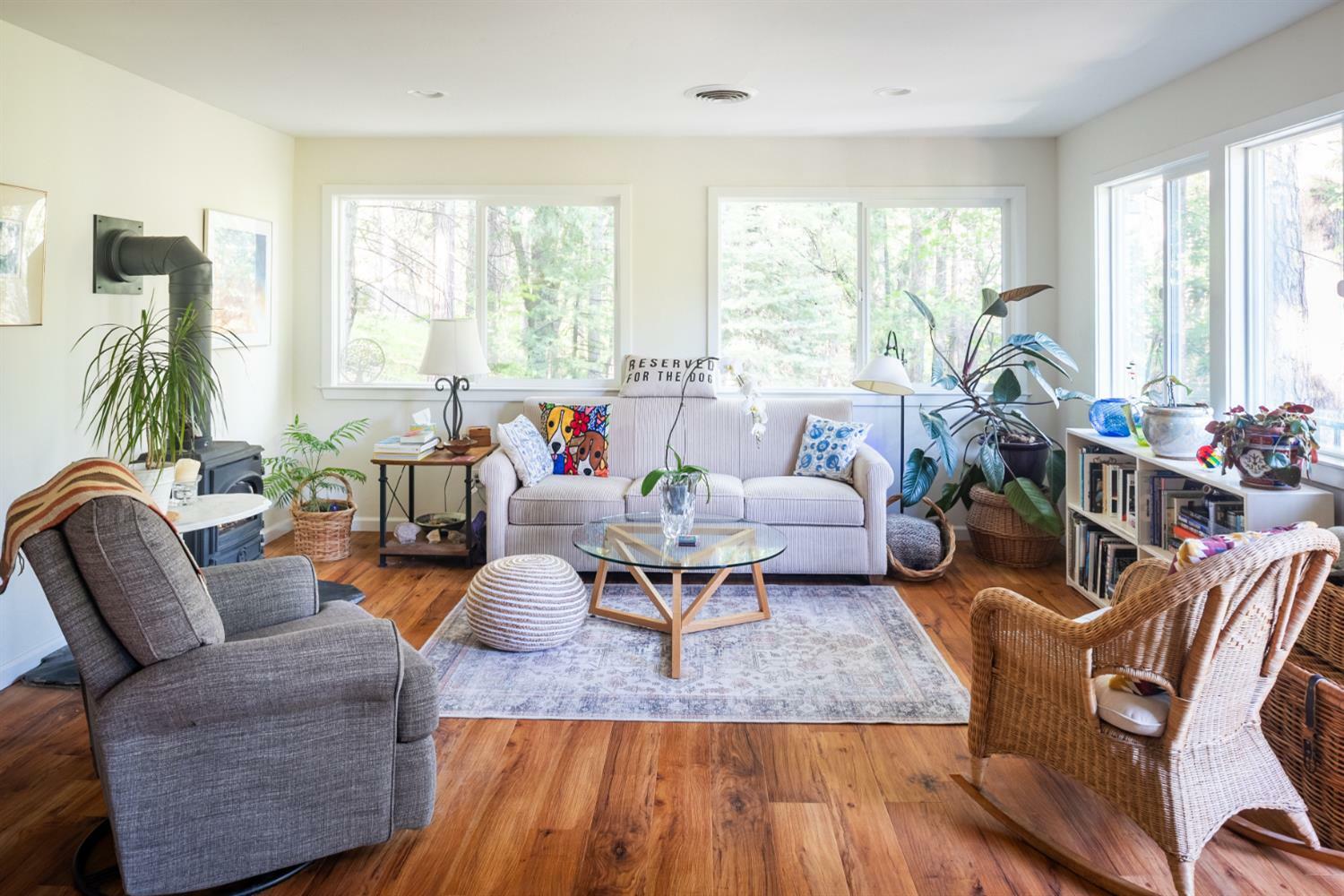 Property Photo:  181 Grove Street  CA 95959 