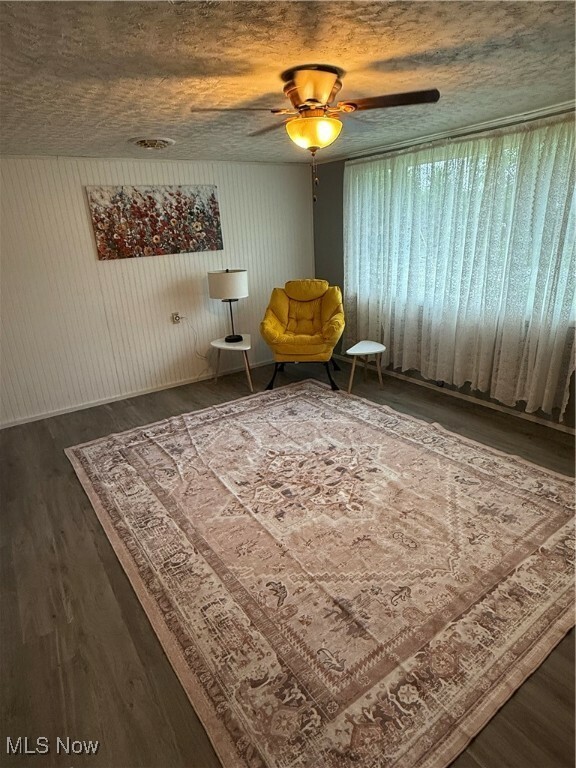Property Photo:  407 Iowa Avenue  OH 44420 