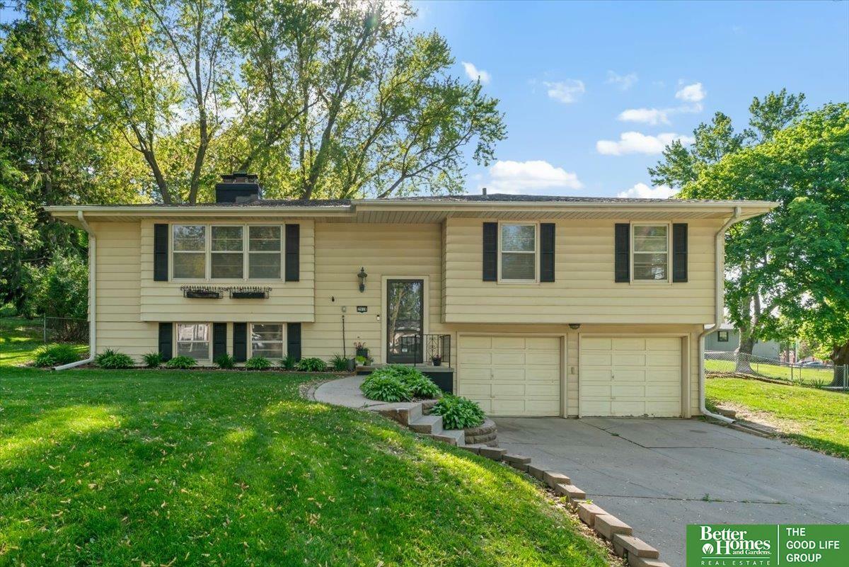 Property Photo: 2918 S 112th Street NE 68144