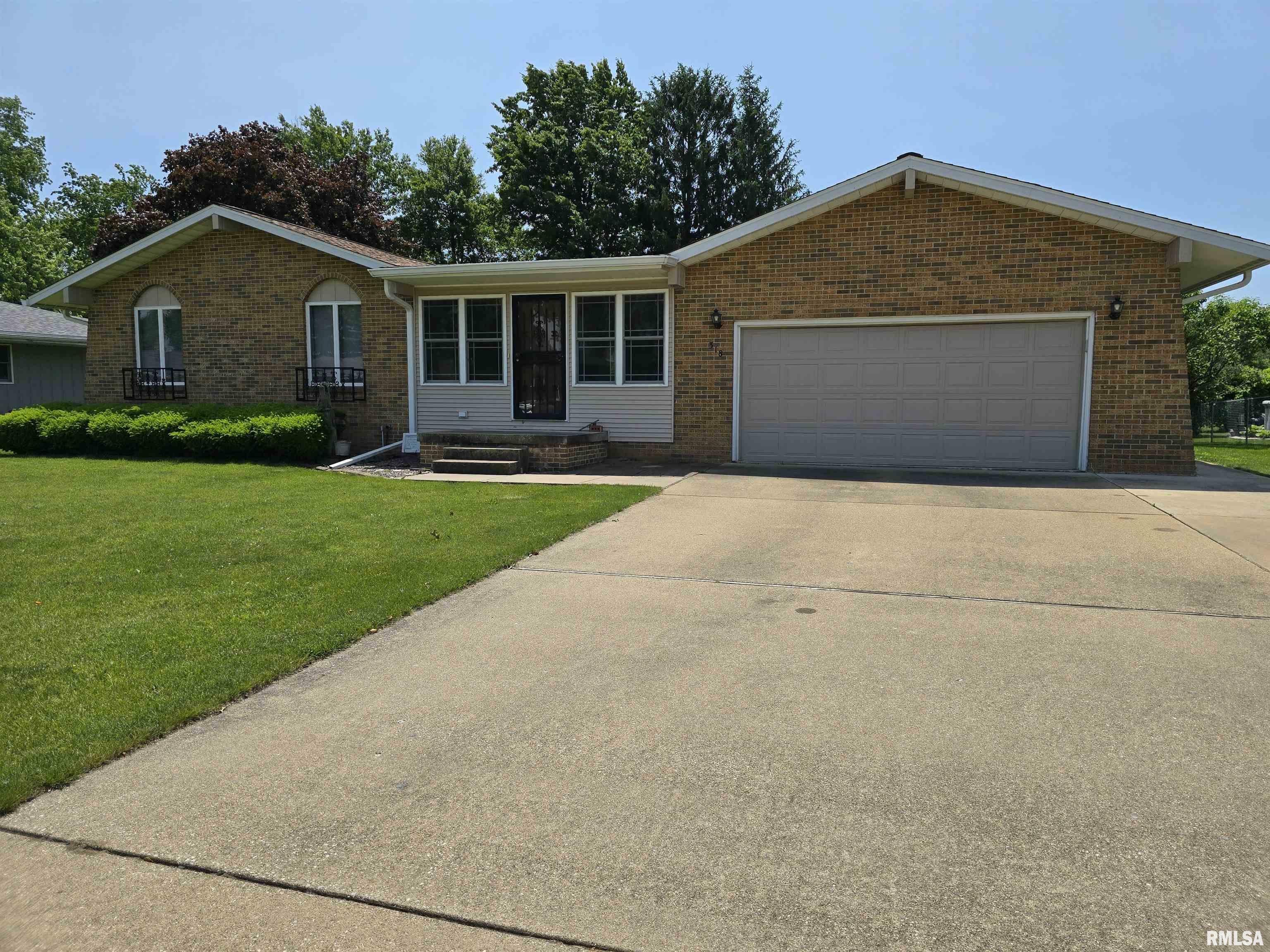Property Photo:  318 Harvester Road  IL 61520 