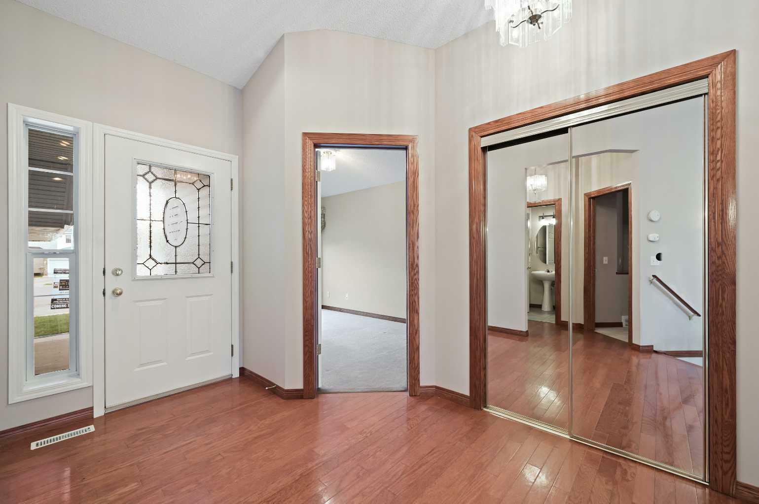 Property Photo: 119 Citadel Meadow Close NW AB T3E 4T4