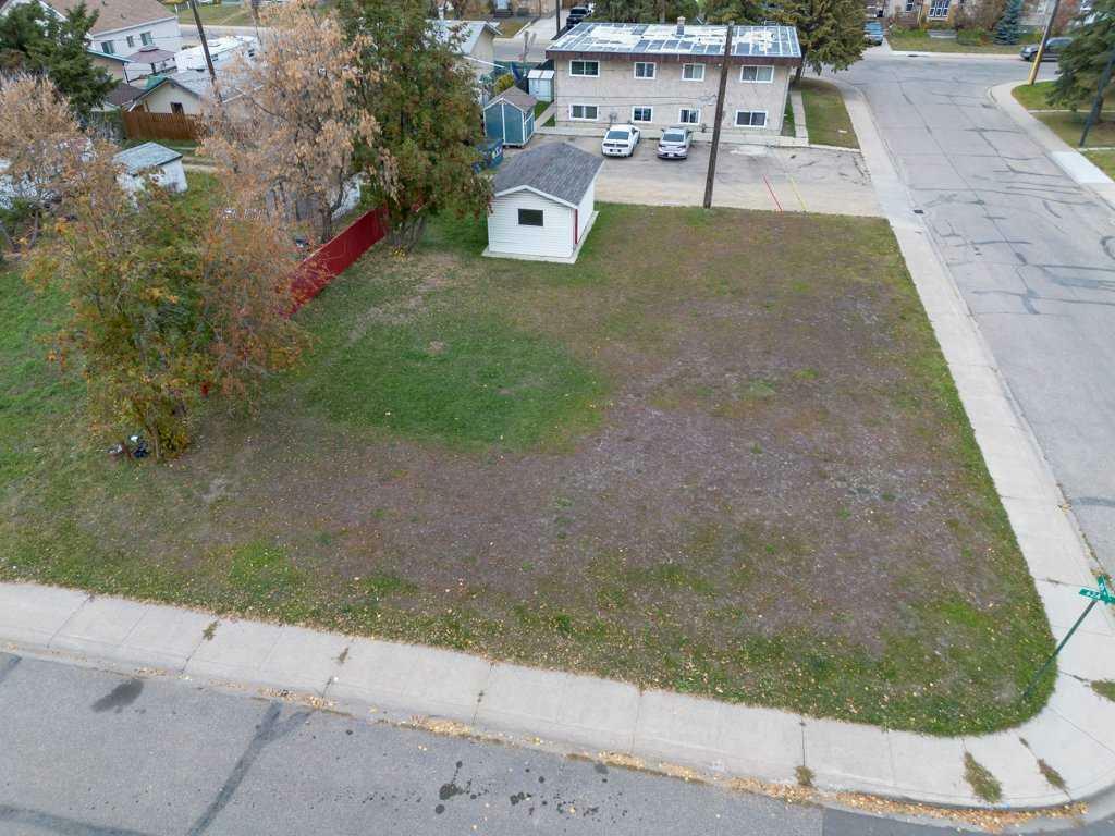 Property Photo: 6002 63A Street AB T4N 5P2