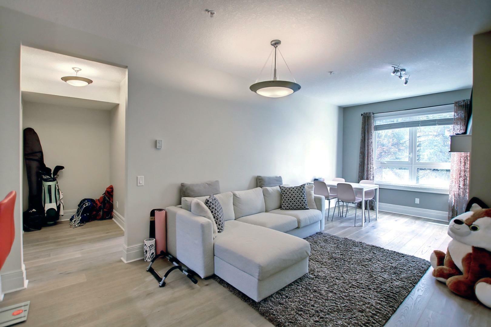Property Photo: 518 33 Street NW 205 AB T2N 2W4