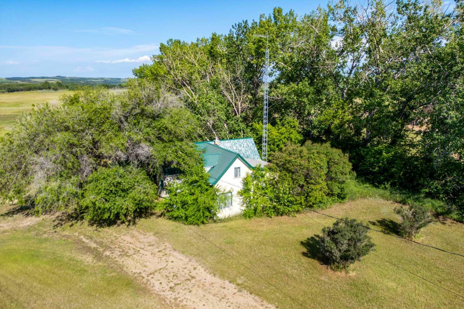 Property Photo: 5124 53 Street AB T0B 1K0