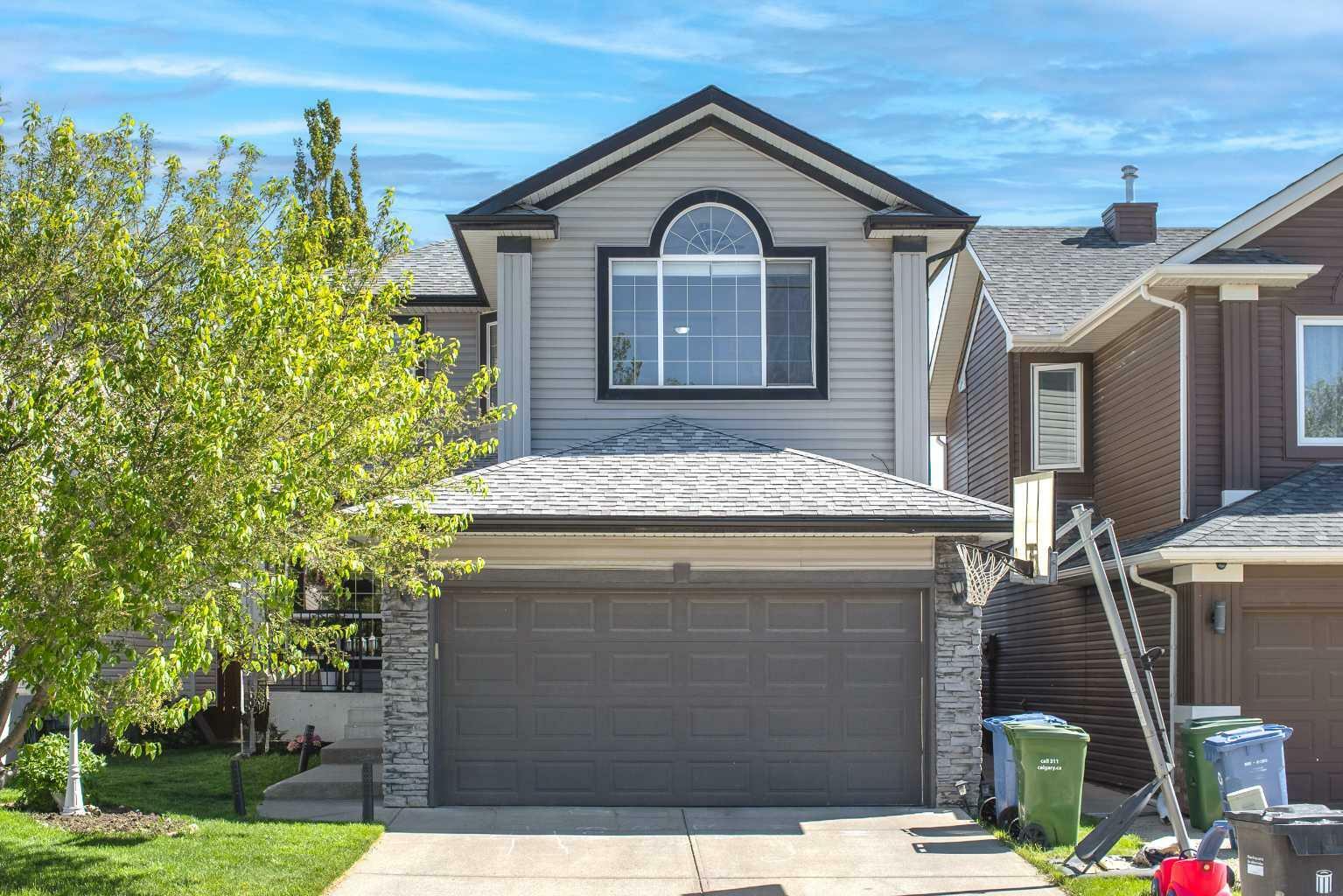 Property Photo: 517 Citadel Meadow Bay NW AB T3G 4Y9