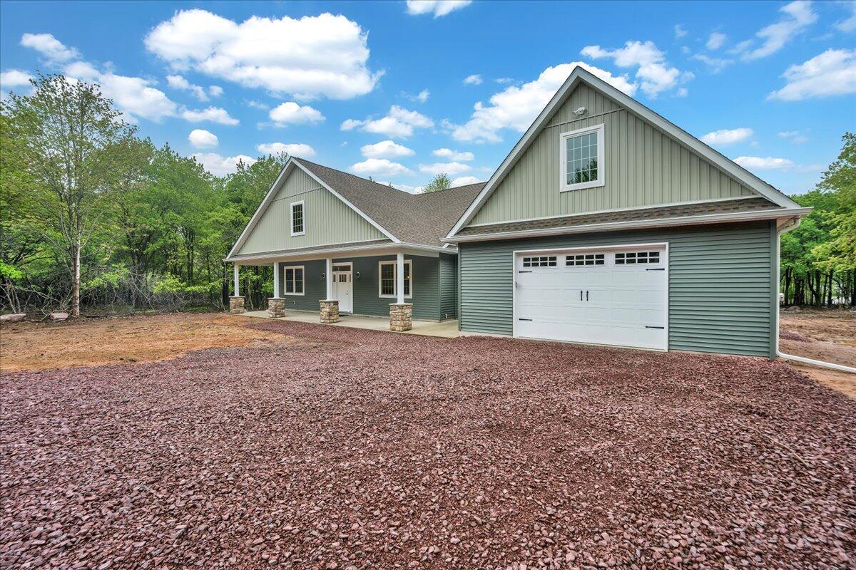 Property Photo: 111 Parker Mews PA 18210