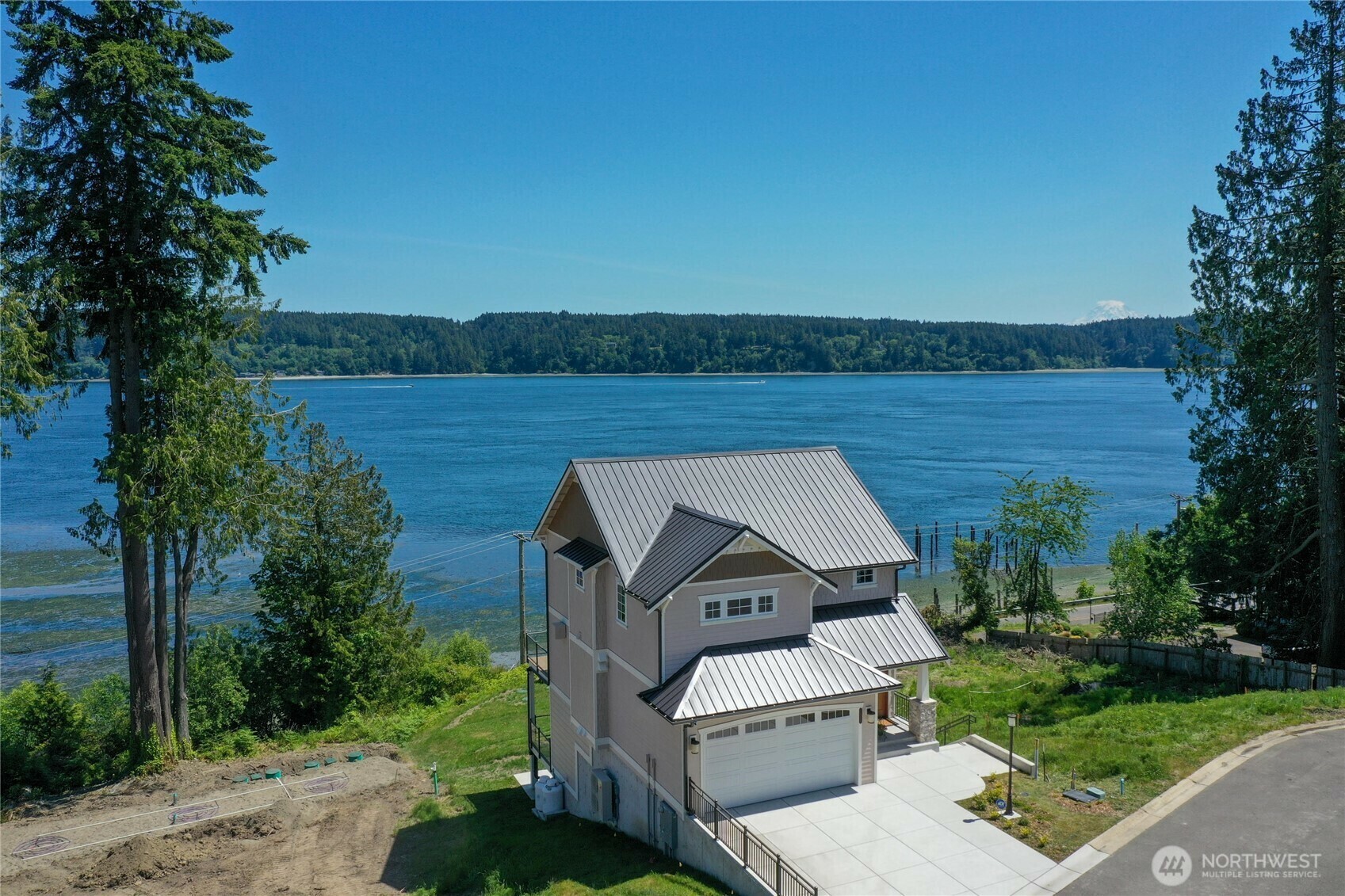 Property Photo: 14210 Olalla Crest Lane SE WA 98359