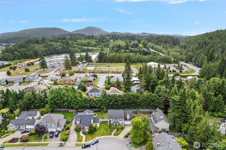 Property Photo:  2315  35th Court  WA 98221 