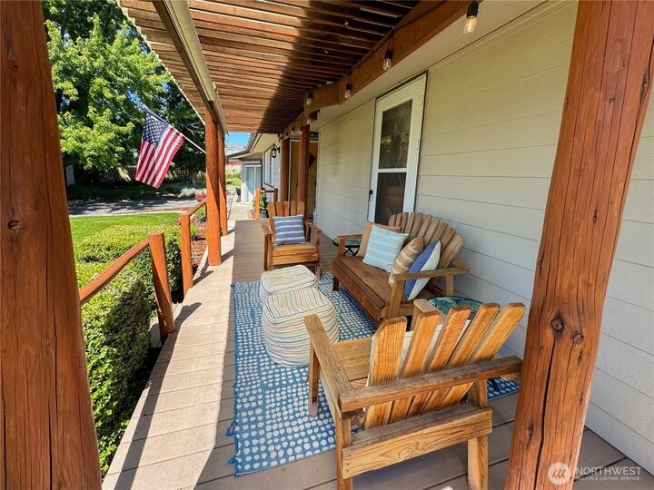 Property Photo: 746 Ridge Drive E WA 98841