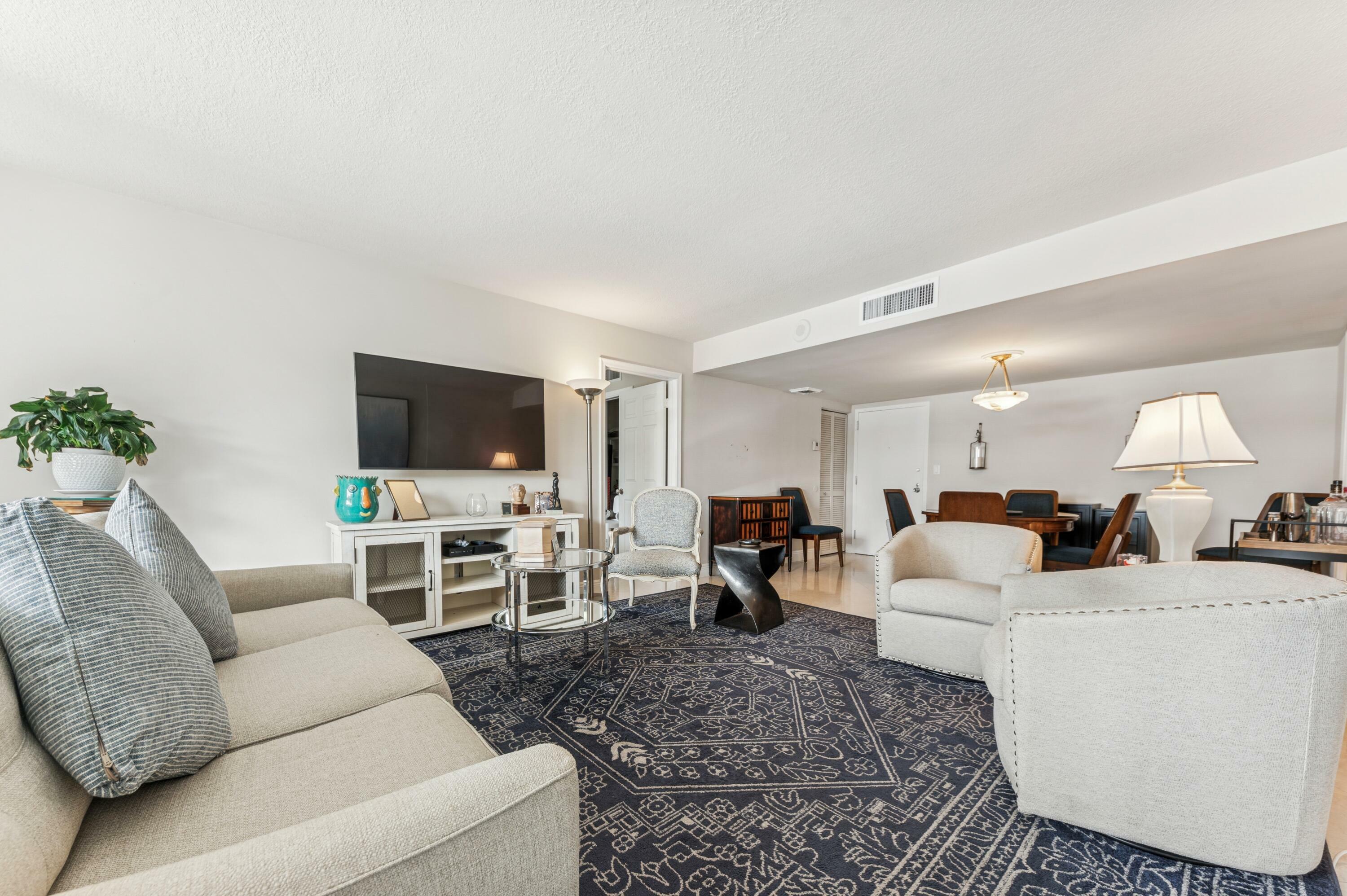 Property Photo: 2000 Presidential Way 205 FL 33401