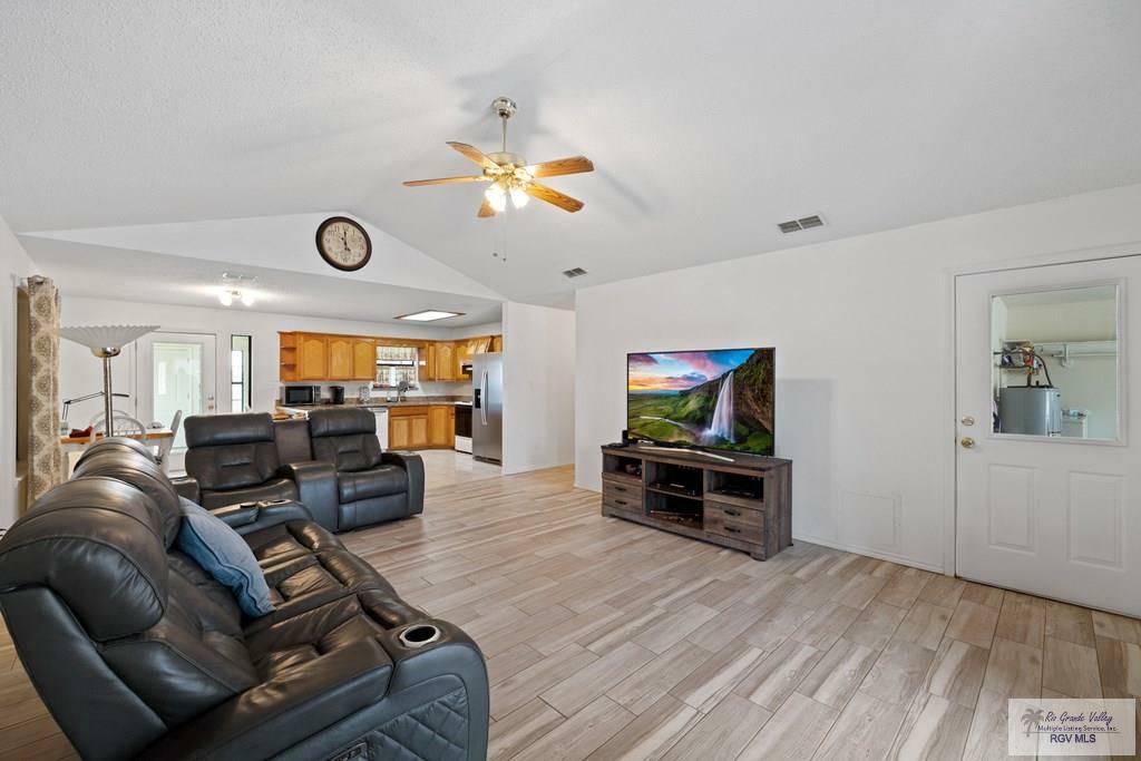 Property Photo: 100 Pocahontas Dr. 100 TX 78552