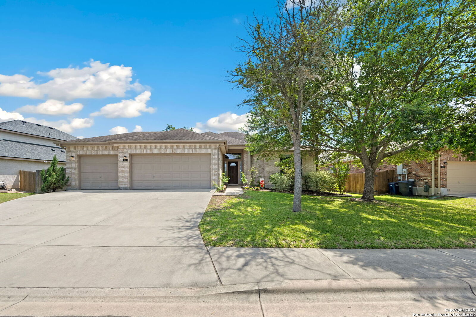Property Photo: 817 Walzem Mission TX 78132