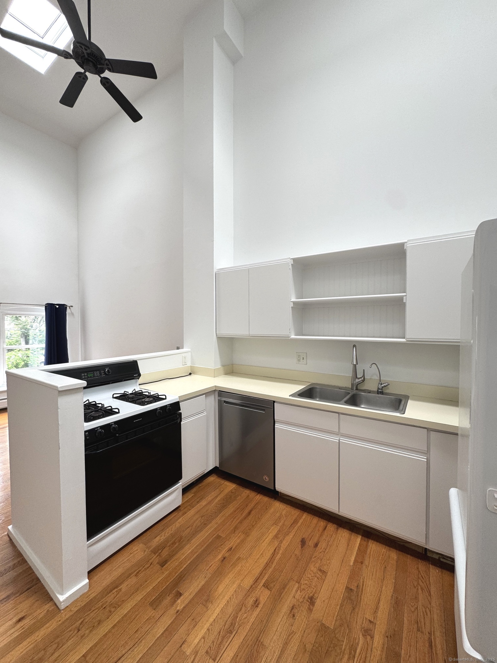 Property Photo: 32 Pine Street 12 Aka 15 CT 06854