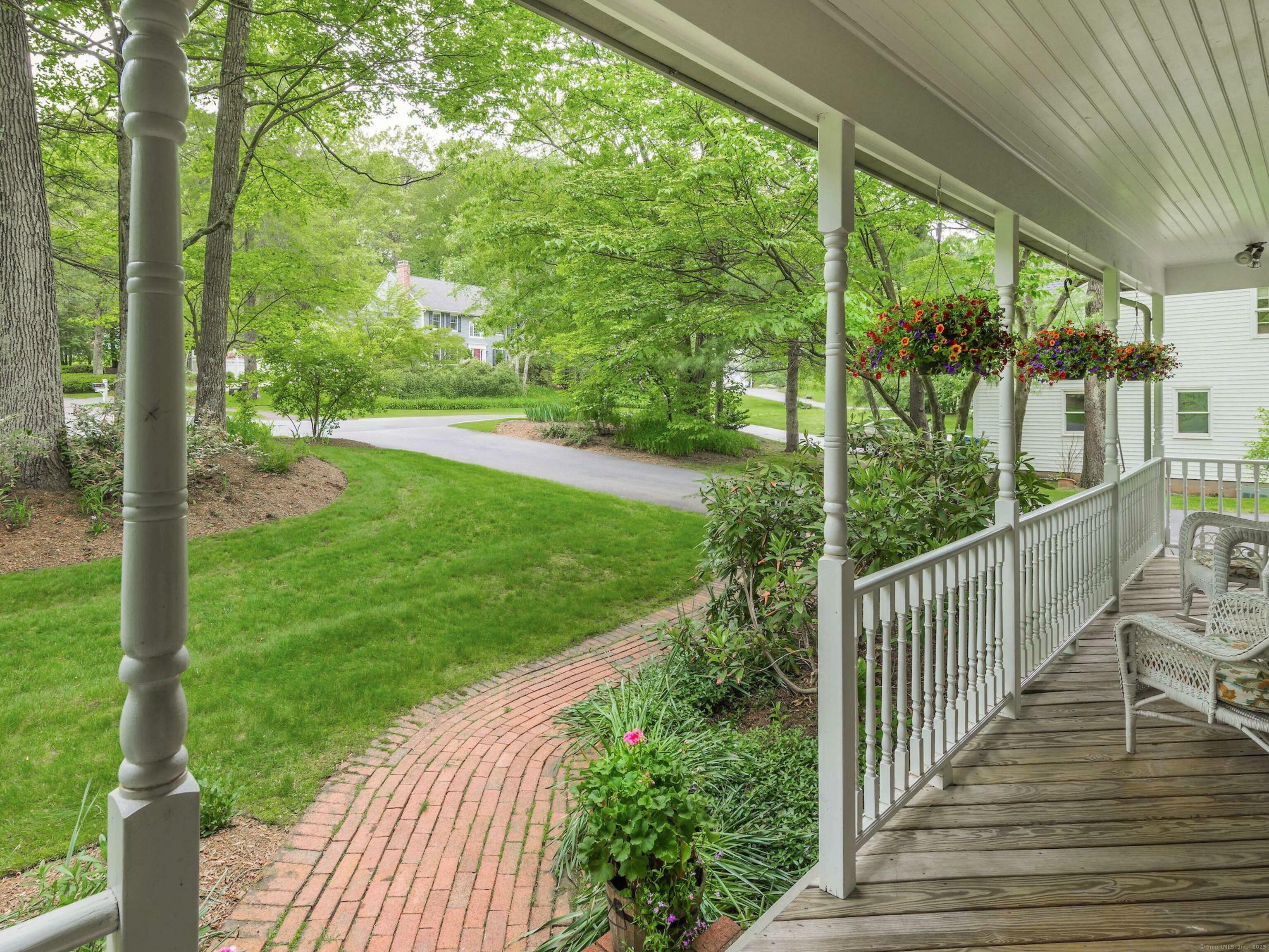Property Photo: 40 Oakridge CT 06085