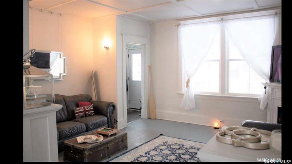 Property Photo: 1565 Robinson Street SK S4T 2Z1