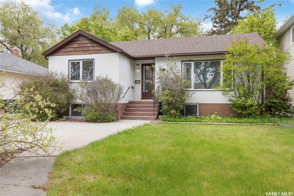 Property Photo: 1229 9th Street E SK S7H 0N7