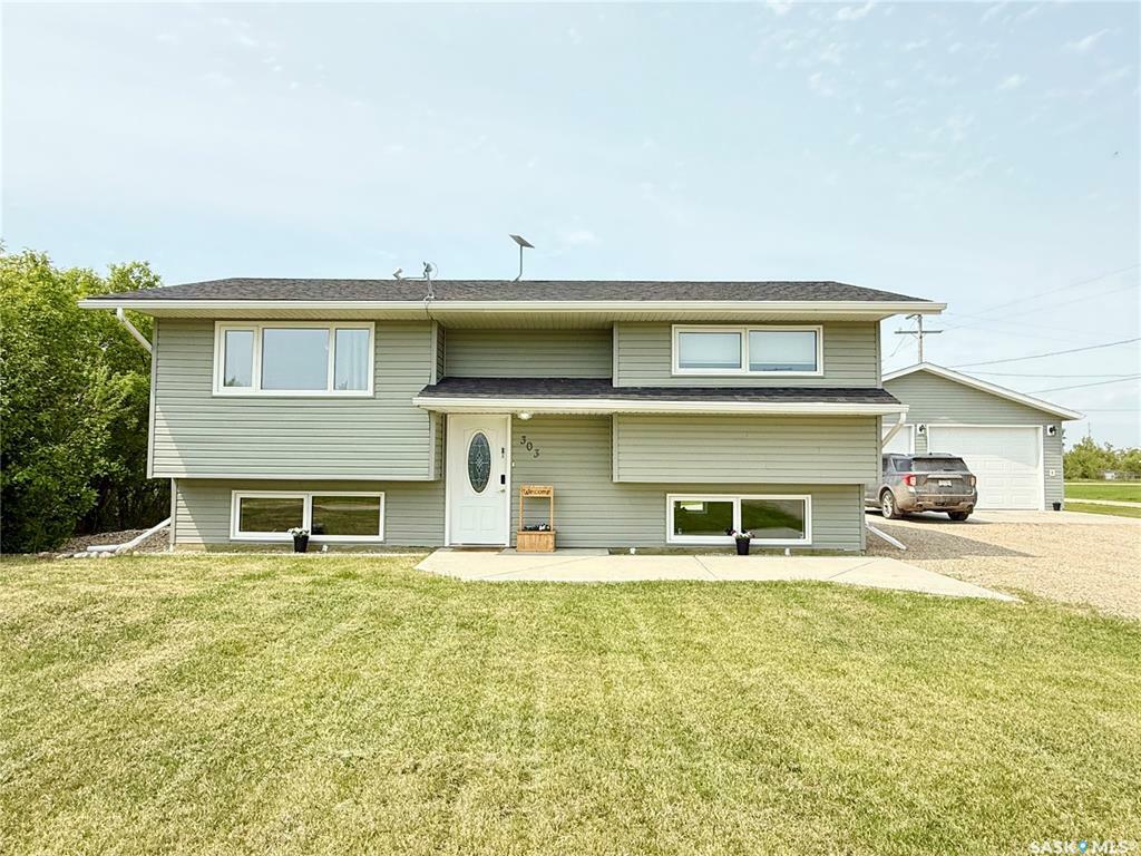 Property Photo: 303 Heward Street SK S0C 1G0