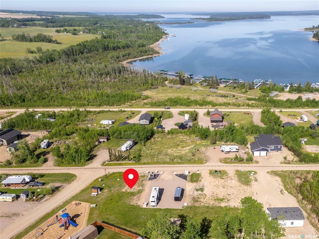 Property Photo: 917 Diamond Willow Drive SK S0M 1A0