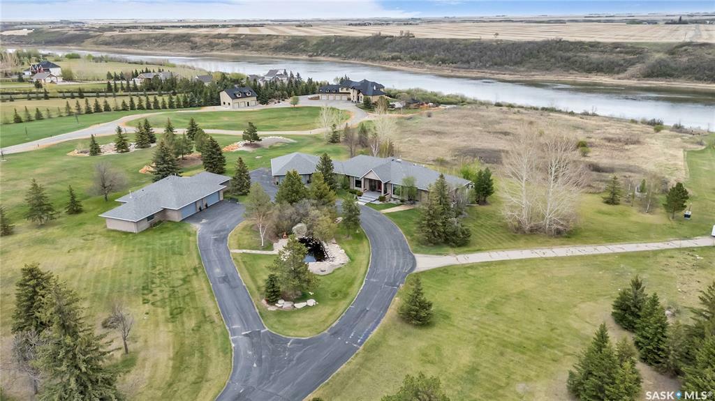 Property Photo: 48 Cathedral Bluffs Road SK S7P 1A1