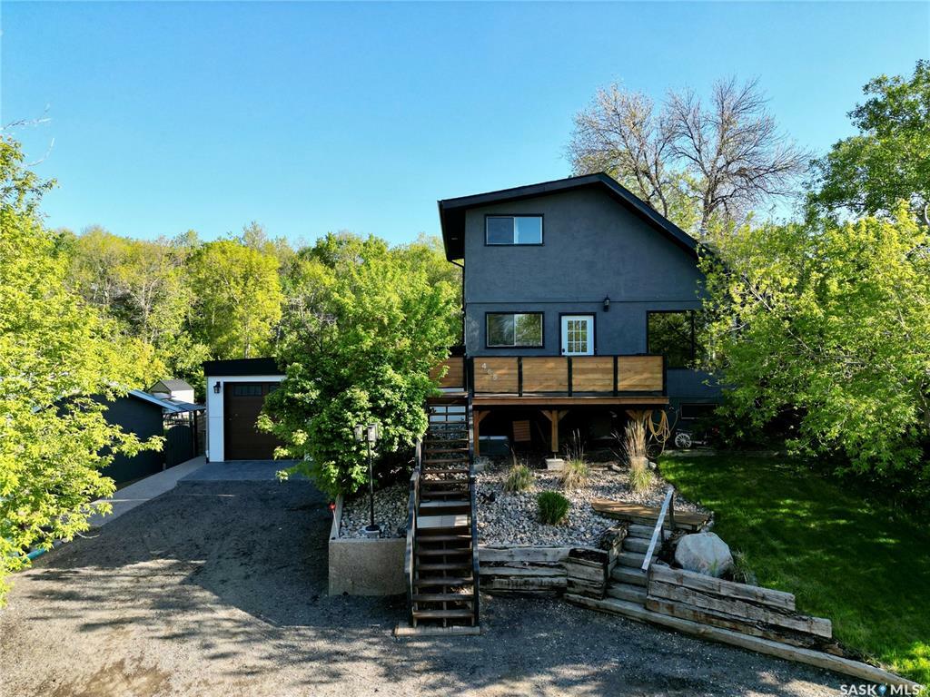 Property Photo: 465 Macmurchy Avenue SK S0G 4C0