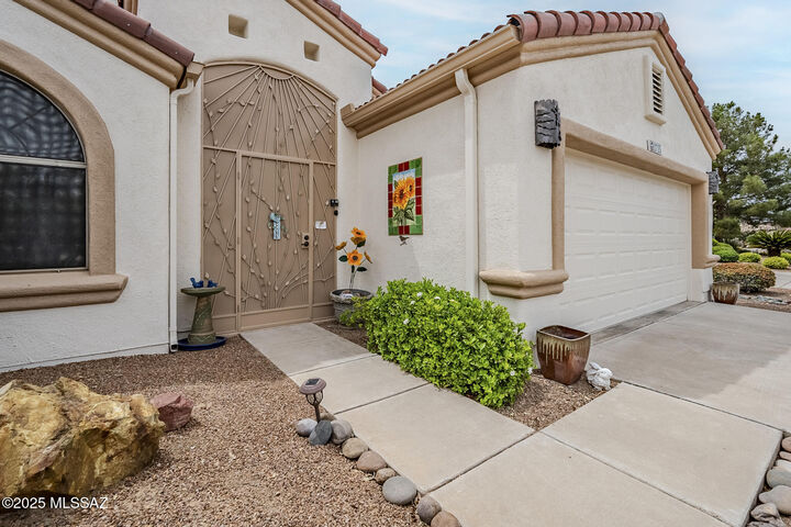 Property Photo:  2723 S Chipshot Drive  AZ 85614 
